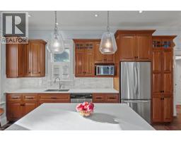 415 WALLACE Avenue N - 21