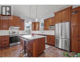 415 WALLACE Avenue N - 22