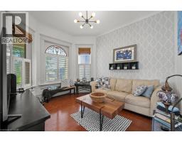 415 WALLACE Avenue N - 28