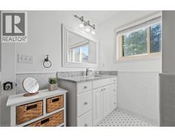 415 WALLACE Avenue N - 40