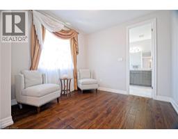 24 PICKETT Place - 24