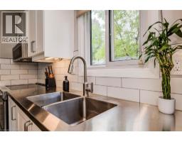 165 GREEN VALLEY Drive UnitNo. 31 - 20