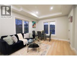 10 SOUTH CREEK Drive UnitNo. 2 - 3