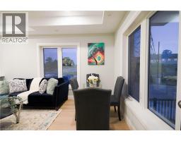 10 SOUTH CREEK Drive UnitNo. 2 - 4