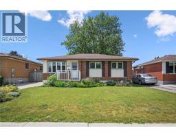 341 REDFORD Crescent - 1