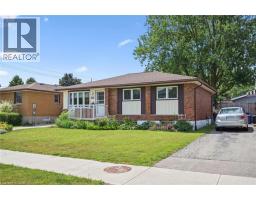 341 REDFORD Crescent - 2