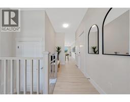 52 MOON Crescent - 6