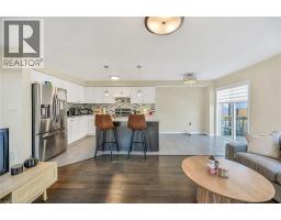 164 MACLACHLAN Avenue - 12