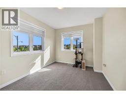 164 MACLACHLAN Avenue - 32