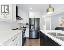 2 CALEDONIA Avenue - 15