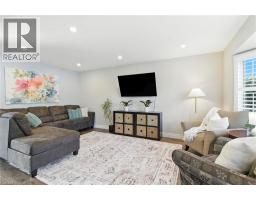 2 CALEDONIA Avenue - 17