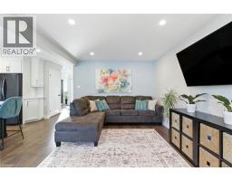 2 CALEDONIA Avenue - 18