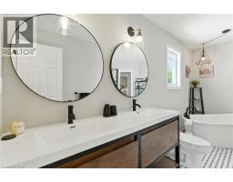 2 CALEDONIA Avenue - 24