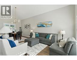 2 CALEDONIA Avenue - 6