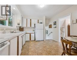 18 SIMPSON Avenue - 18