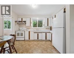 18 SIMPSON Avenue - 19