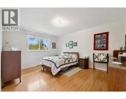 18 SIMPSON Avenue - 21
