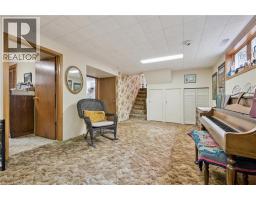 18 SIMPSON Avenue - 29