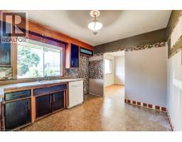 33 EVERGREEN Crescent - 16