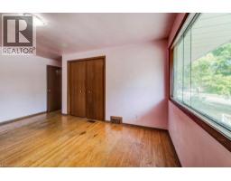 33 EVERGREEN Crescent - 24