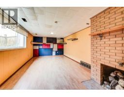 33 EVERGREEN Crescent - 34