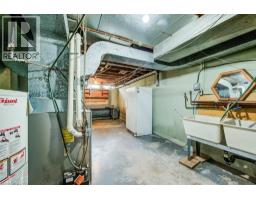 33 EVERGREEN Crescent - 37