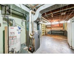 33 EVERGREEN Crescent - 38