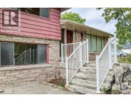 33 EVERGREEN Crescent - 4