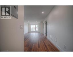 1 BOND Street - 36