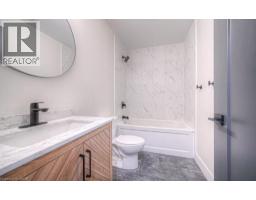 1 BOND Street - 37