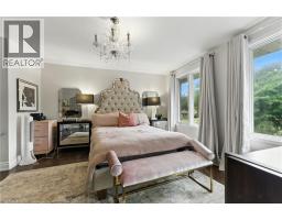 267 MEMORIAL Drive - 22