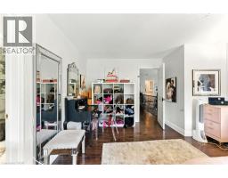 267 MEMORIAL Drive - 23