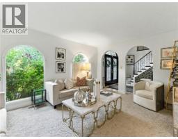 267 MEMORIAL Drive - 7