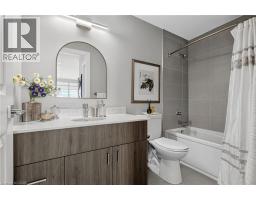 15 GLEBE Street UnitNo. 1313 - 16