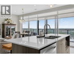 15 GLEBE Street UnitNo. 1313 - 4