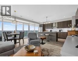 15 GLEBE Street UnitNo. 1313 - 8
