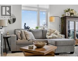 15 GLEBE Street UnitNo. 1313 - 9