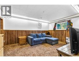 19 KESSELRING Drive - 16