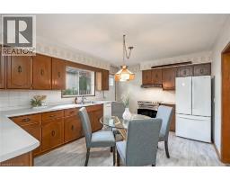 3 WHITE OAKS Avenue - 11