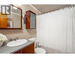 3 WHITE OAKS Avenue - 20