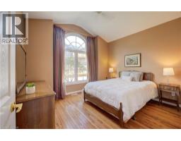 165 CHANDOS Drive UnitNo. 40 - 3