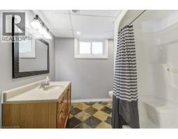 542 PARIS Road - 24
