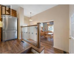 97 ELLIS Crescent S - 19