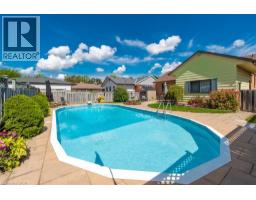 97 ELLIS Crescent S - 32