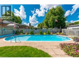 97 ELLIS Crescent S - 34