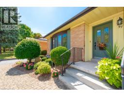 97 ELLIS Crescent S - 4