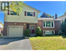 21 CARRIAGE Road - 1