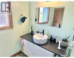 21 CARRIAGE Road - 16