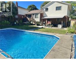 21 CARRIAGE Road - 32
