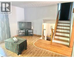 21 CARRIAGE Road - 8